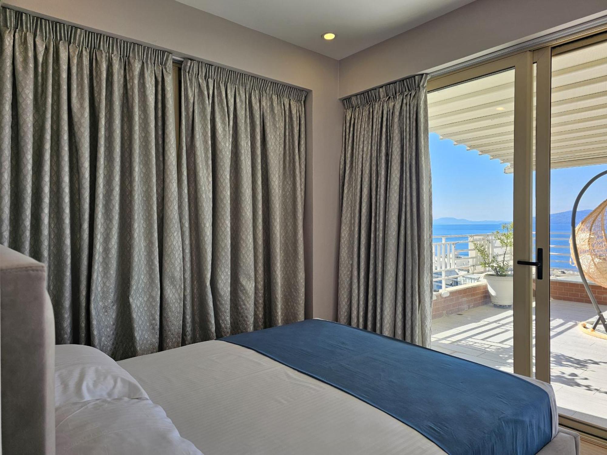 Deep Blue Rooftop - 111 Sarande Luaran gambar