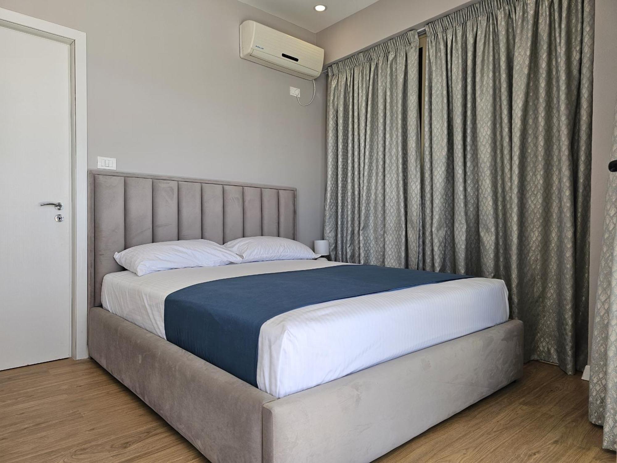 Deep Blue Rooftop - 111 Sarande Luaran gambar